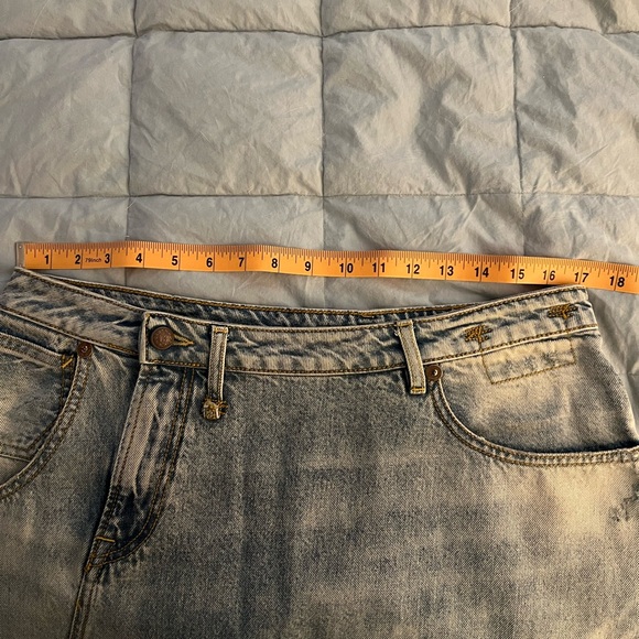 R13 - Picture 3 of 8